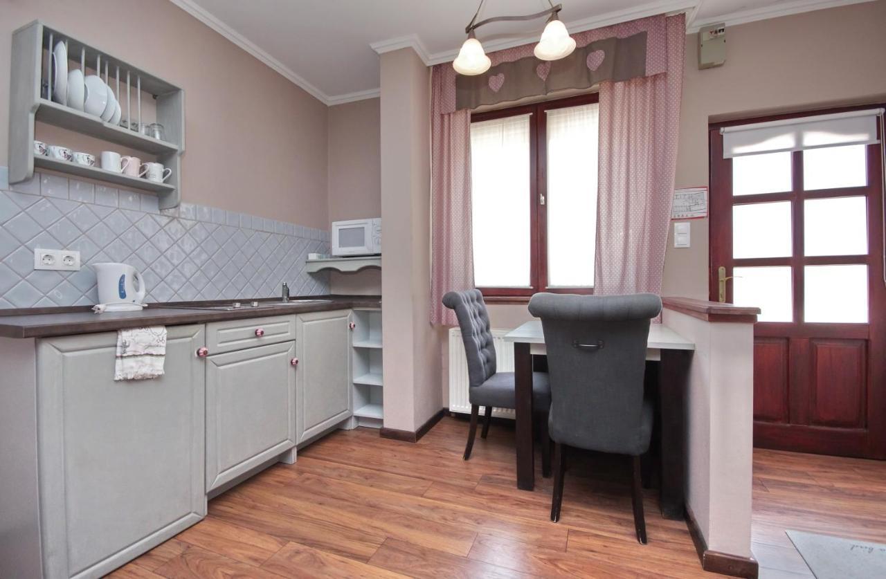 Guest House Romantika Panzio Gyula Εξωτερικό φωτογραφία