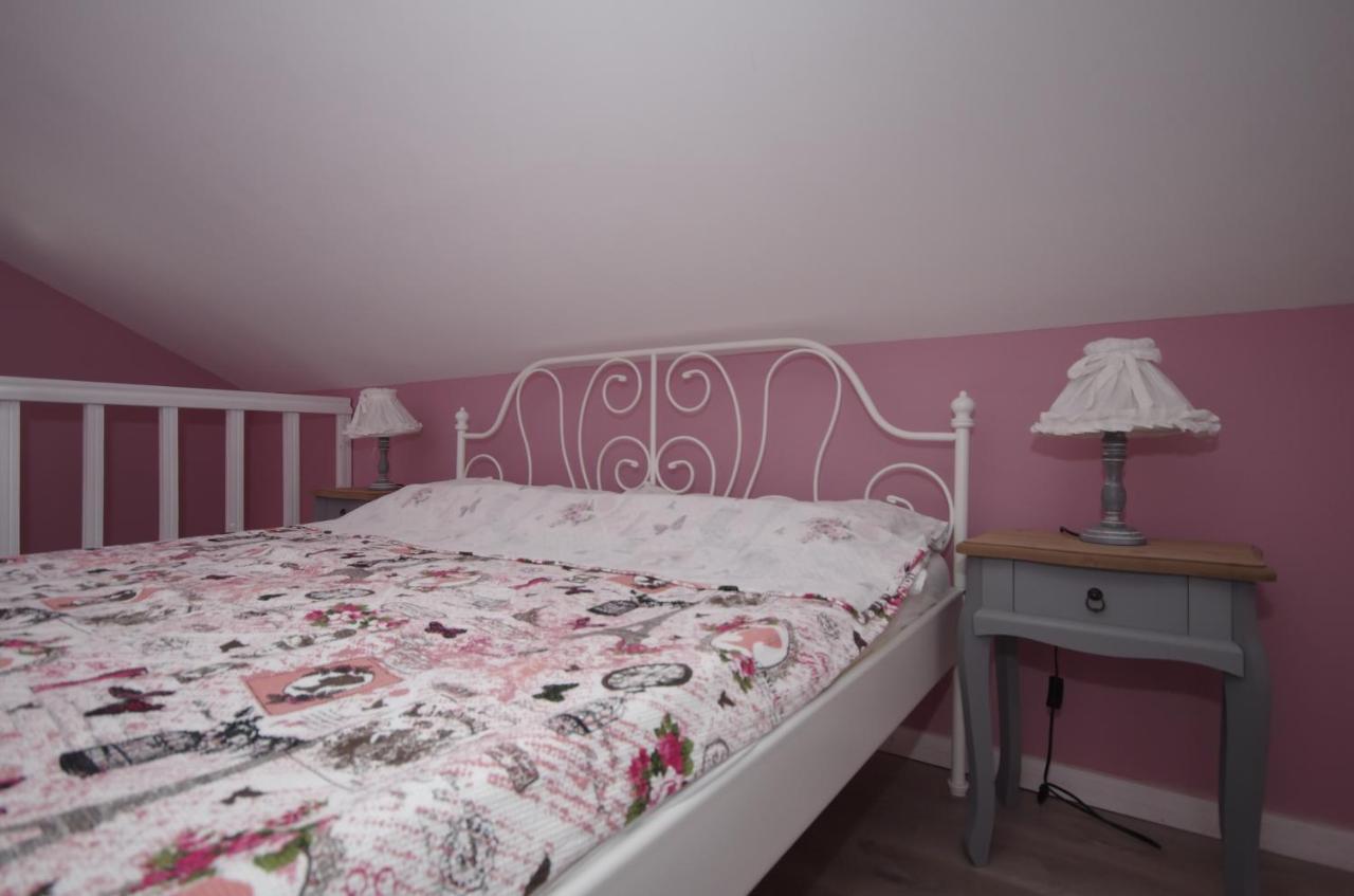 Guest House Romantika Panzio Gyula Εξωτερικό φωτογραφία